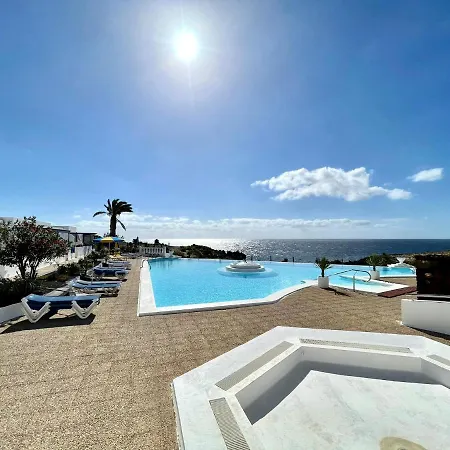 Nudist With Ocean View And One Bedroom In Lanzarote 查德尔帕罗奥